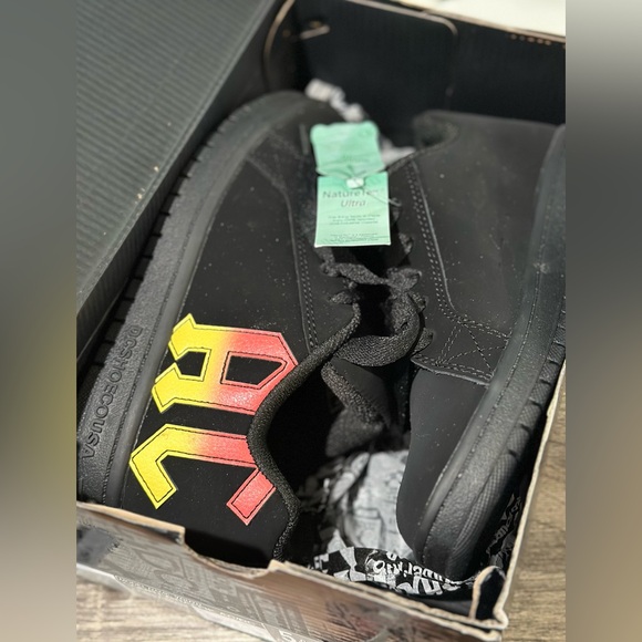 AC/DC DC shoes - Picture 3 of 3